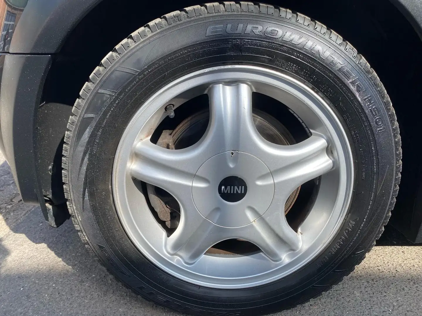 Vehicle image, number 9