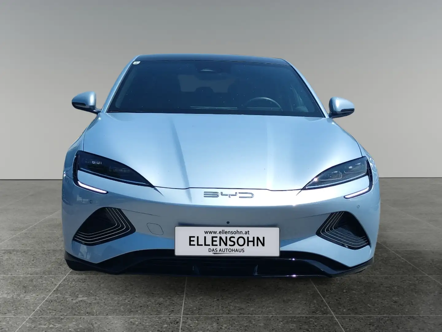 Vehicle image, number 8