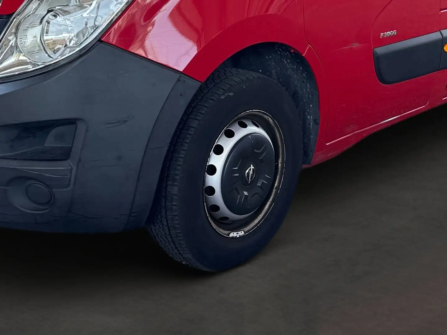 Vehicle image, number 10