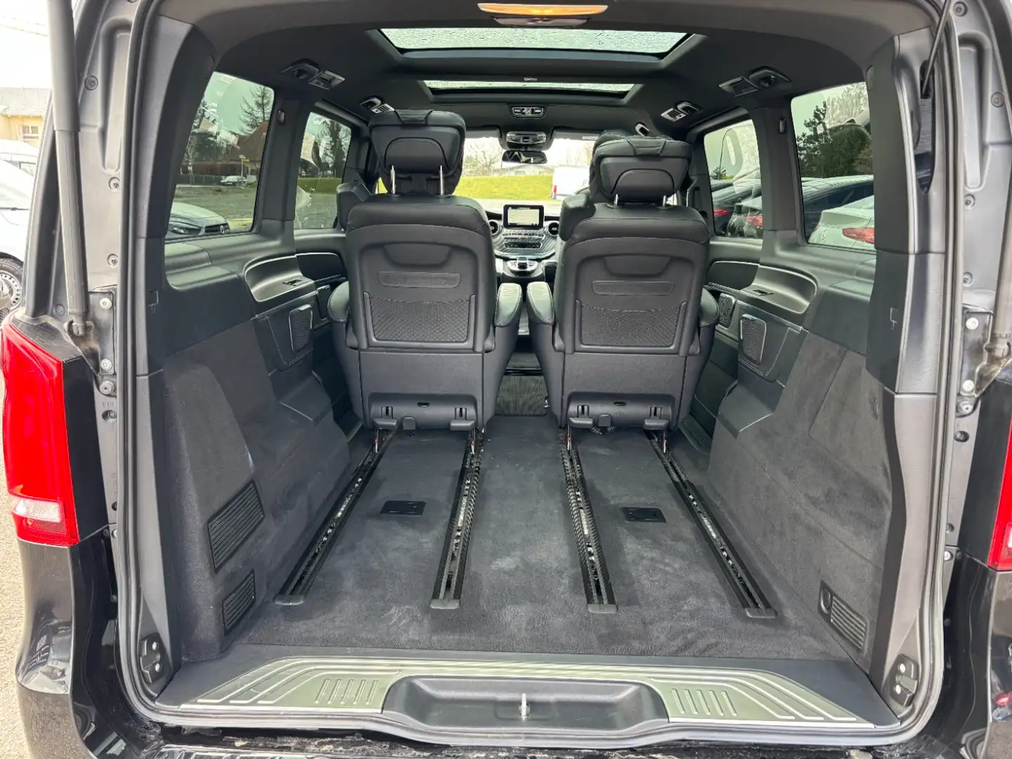 Vehicle image, number 19