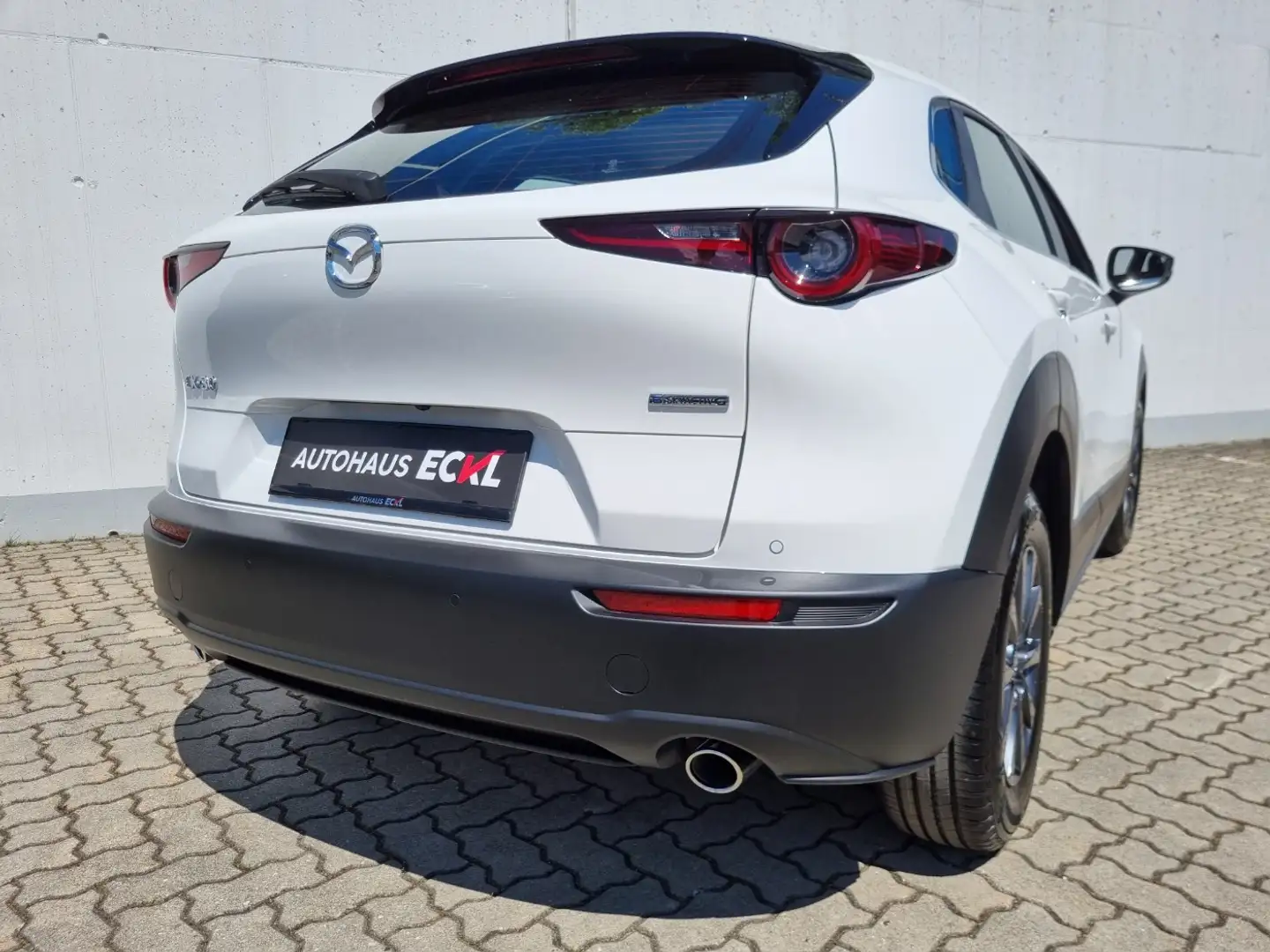 Vehicle image, number 7