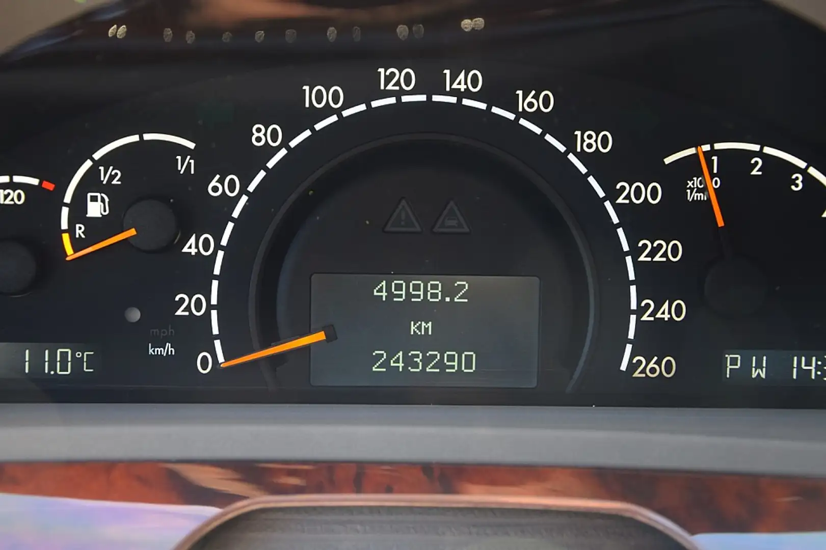 Vehicle image, number 8