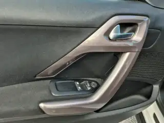 Vehicle image thumbnail, number 12
