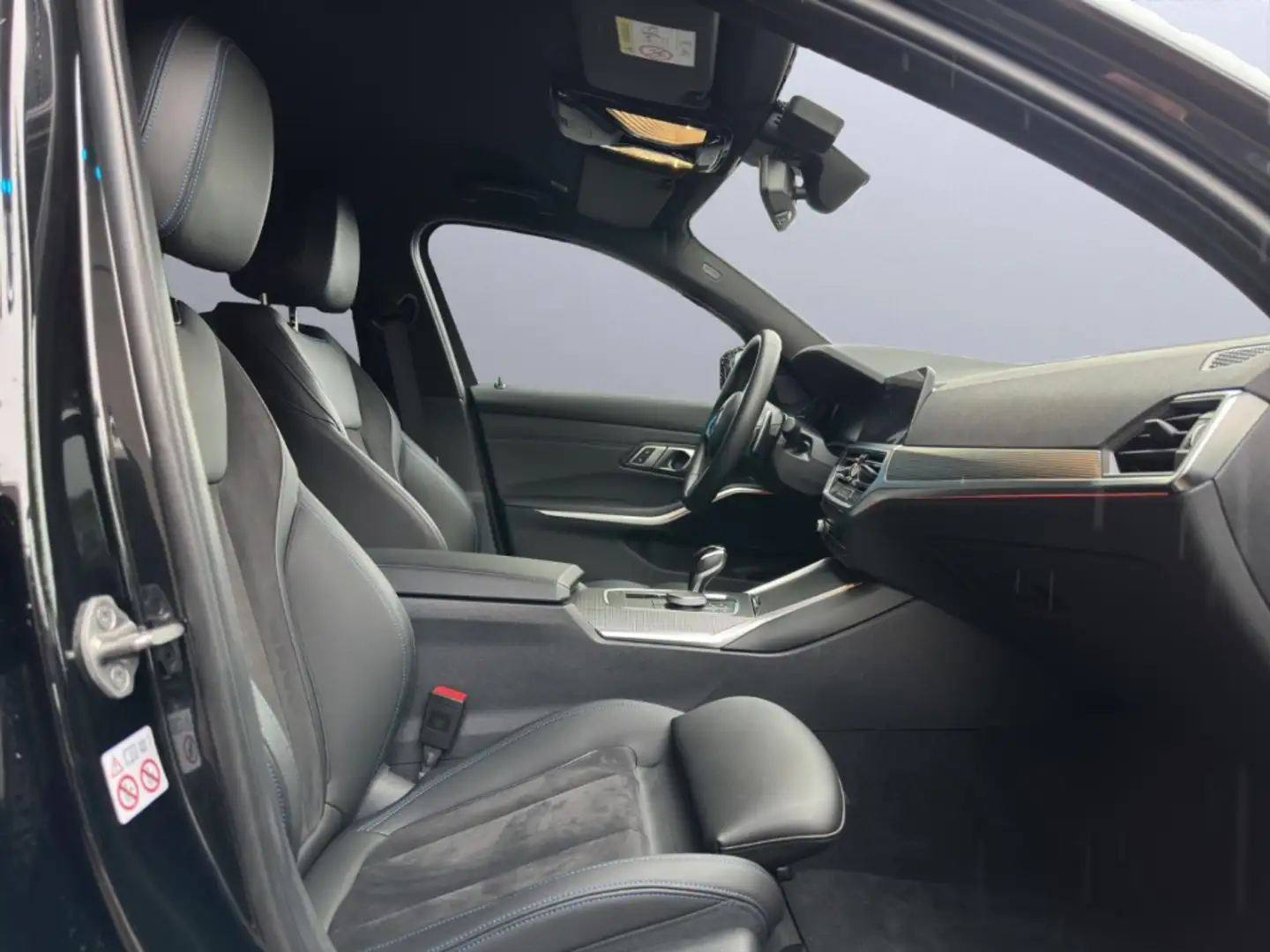 Vehicle image, number 8