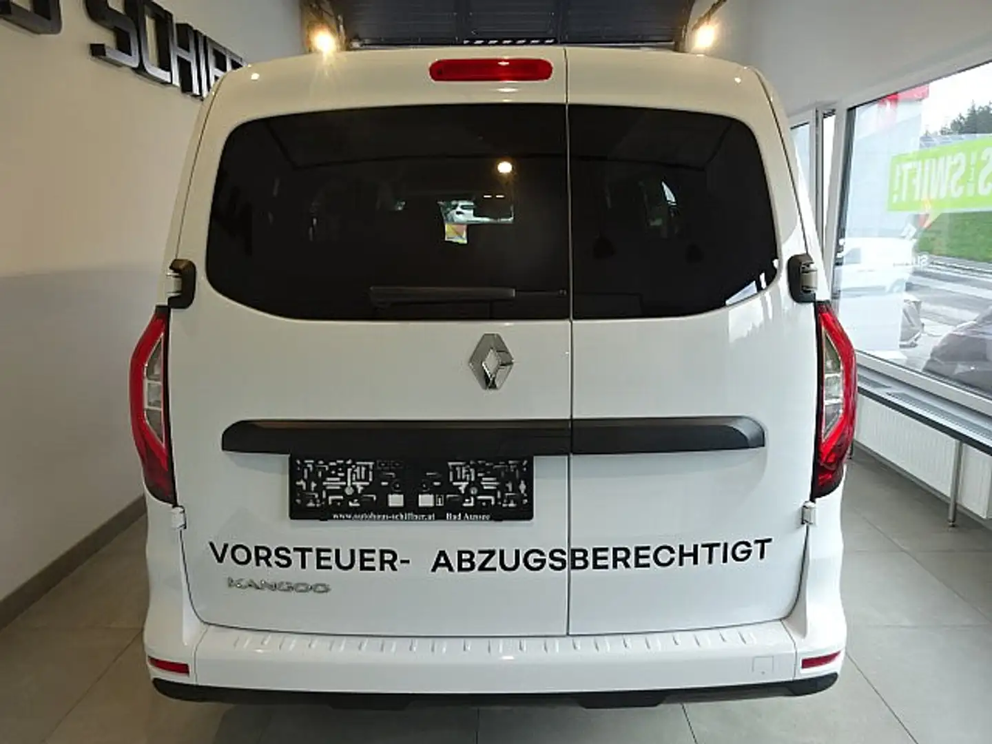 Vehicle image, number 6