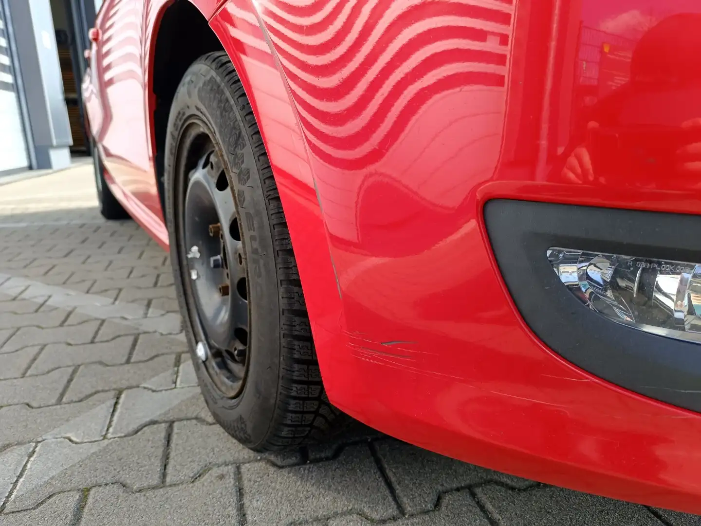 Vehicle image, number 14