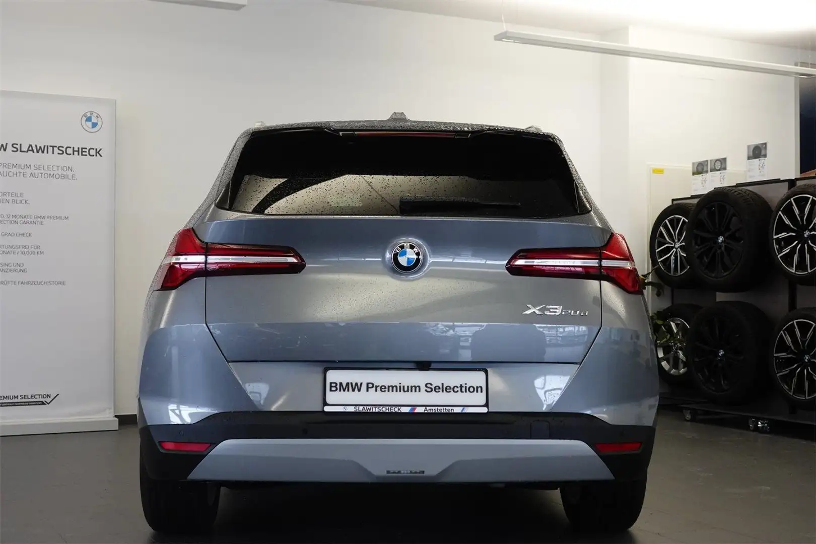 Vehicle image, number 4