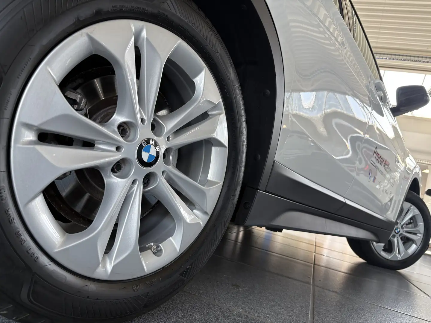 Vehicle image, number 5