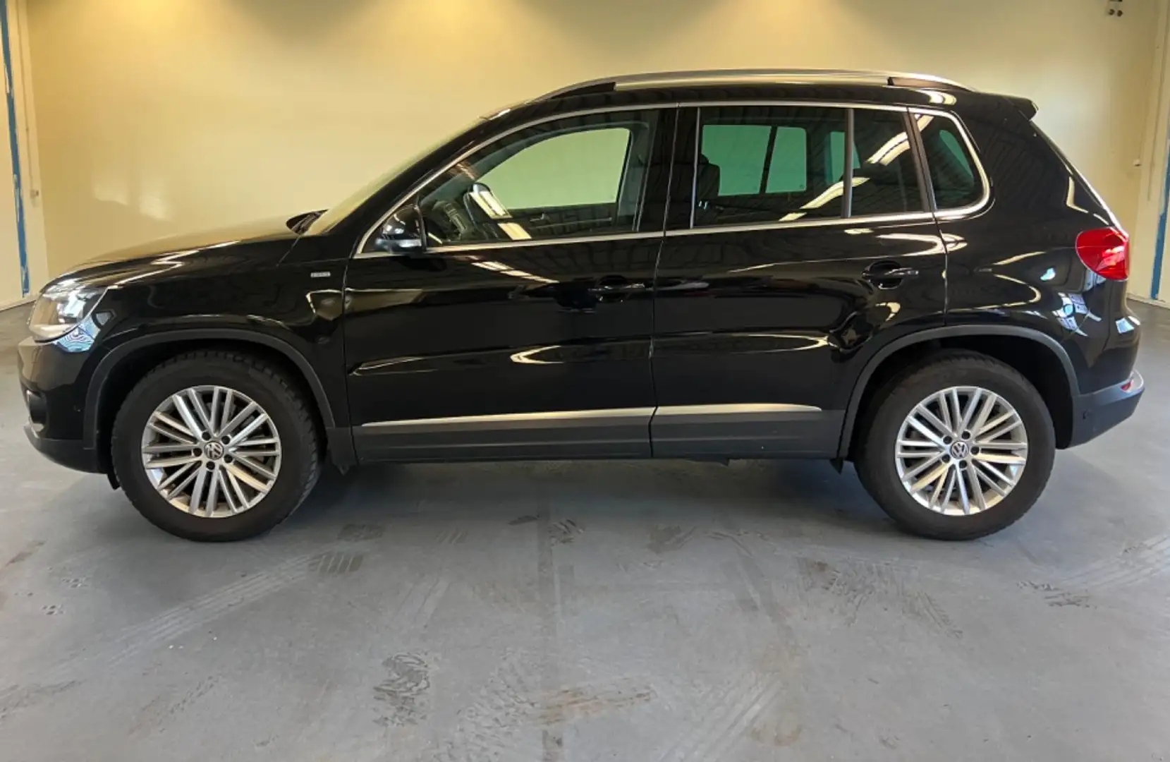 Vehicle image, number 7