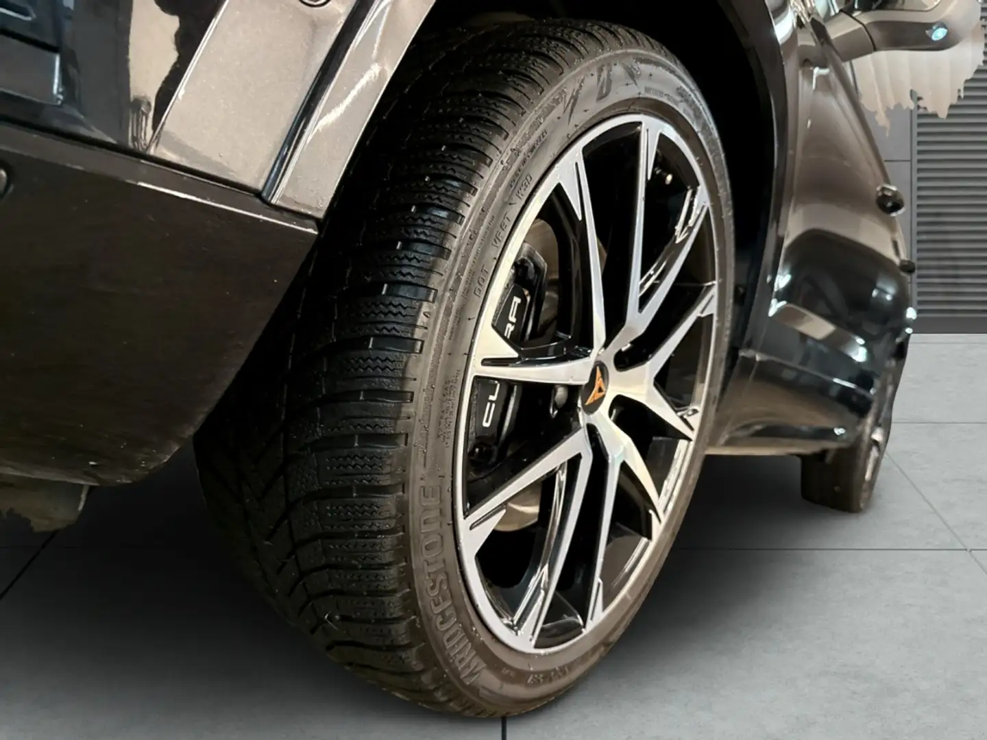 Vehicle image, number 4