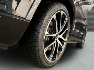 Vehicle image thumbnail, number 4