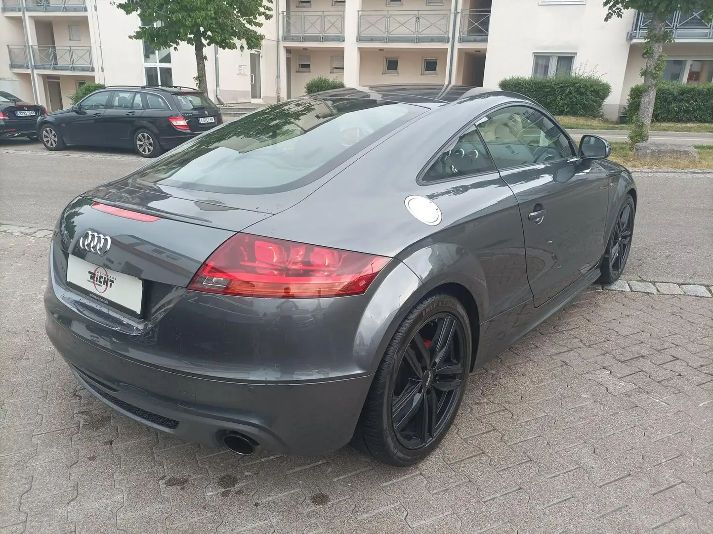 Vehicle image, number 4