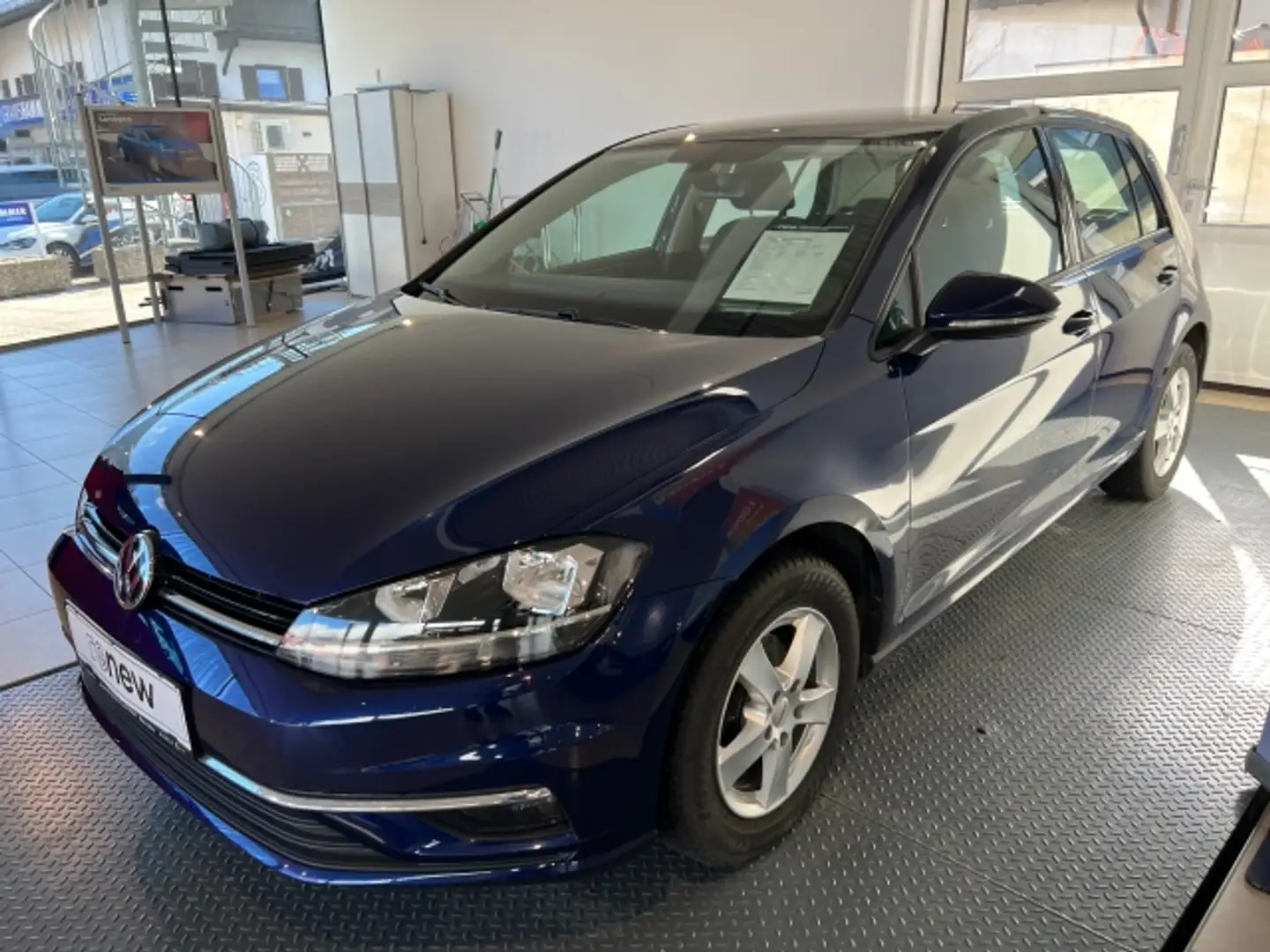 Vehicle image, number 3