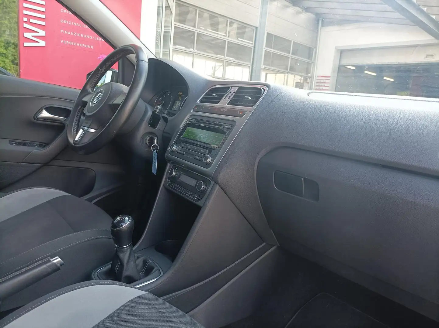 Vehicle image, number 8