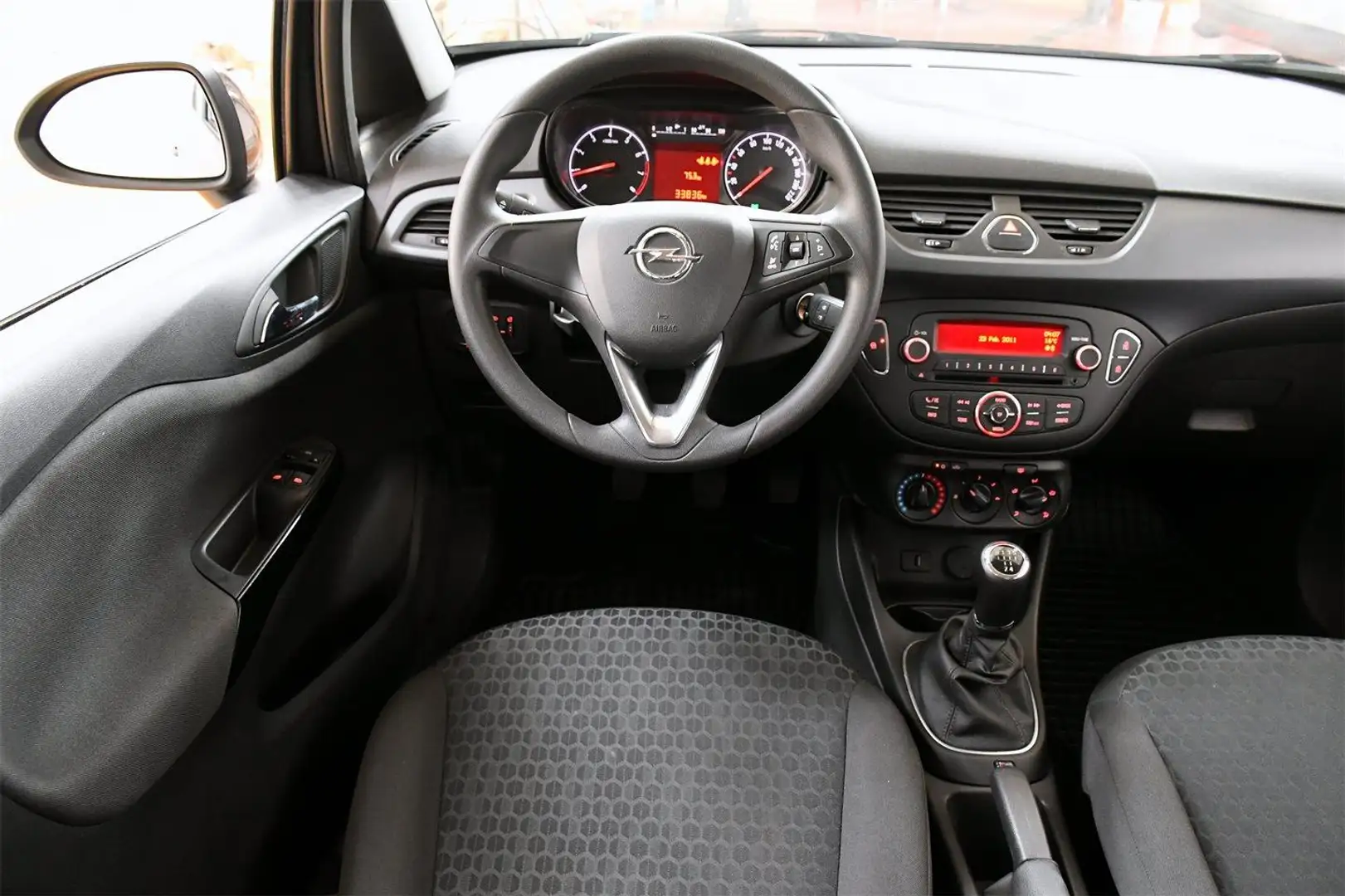 Vehicle image, number 9