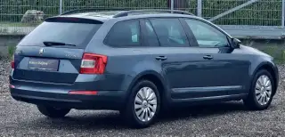 Vehicle image thumbnail, number 3