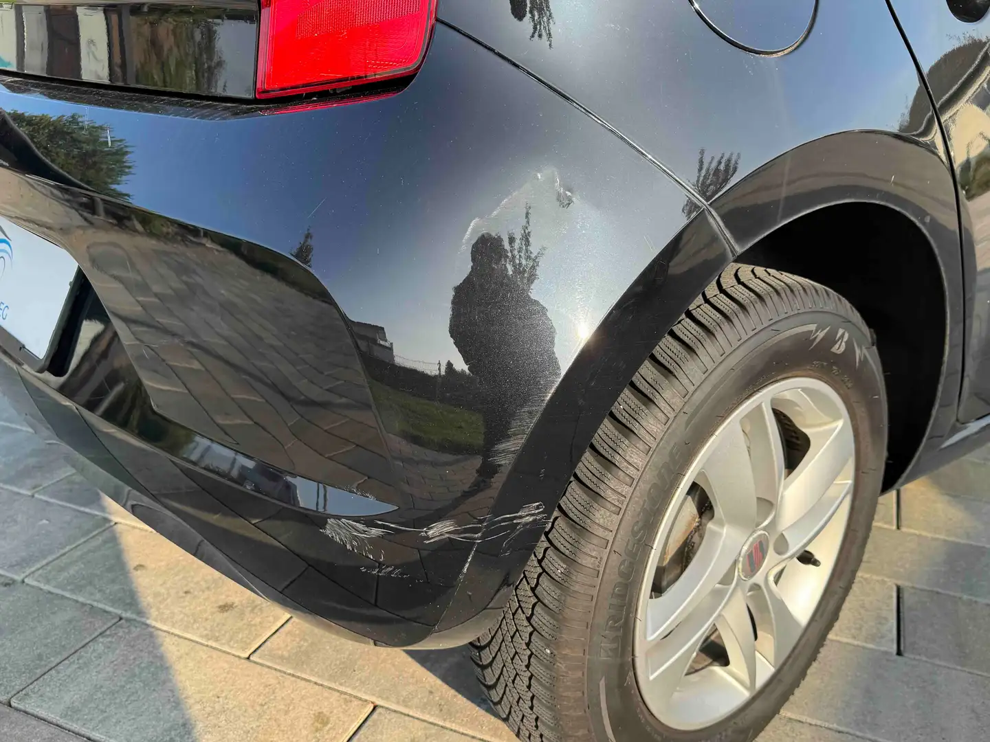Vehicle image, number 14