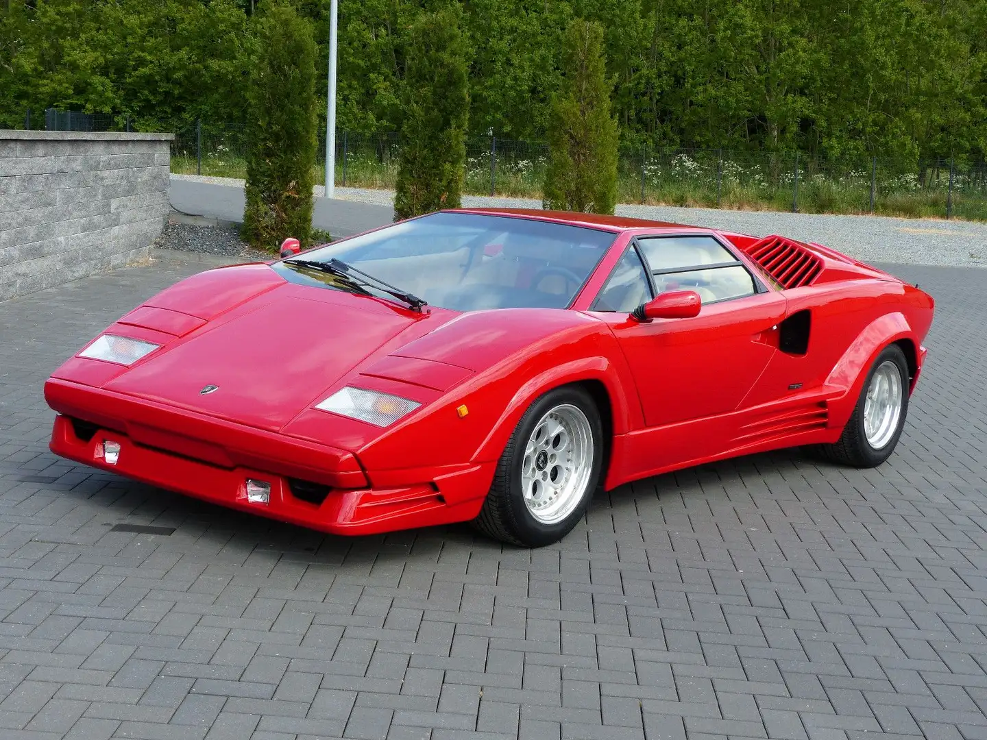 Vehicle image, number 8
