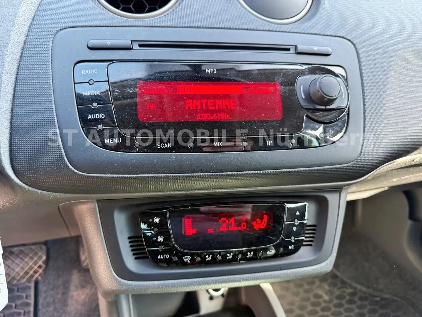 Vehicle image, number 9