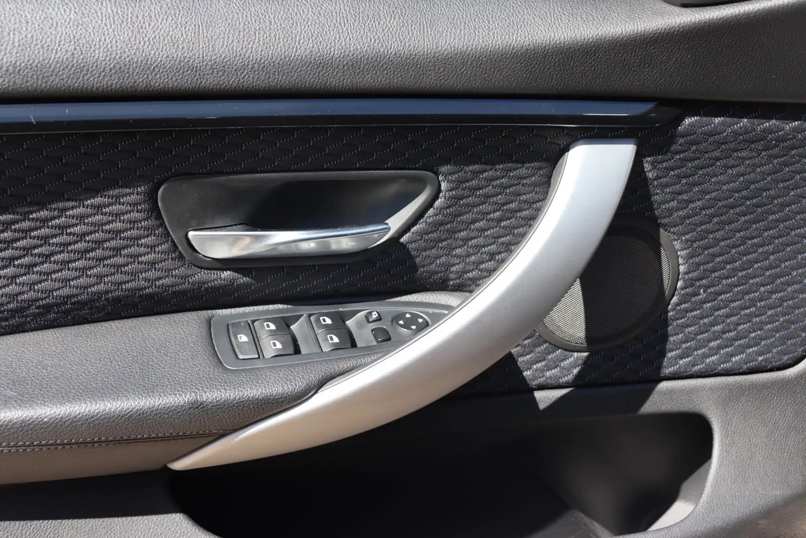Vehicle image, number 14