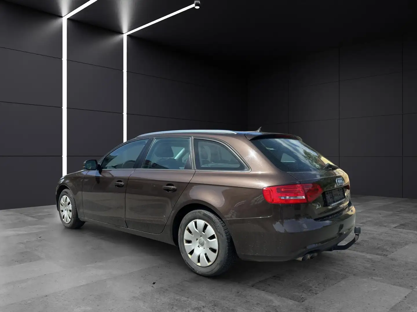 Vehicle image, number 4