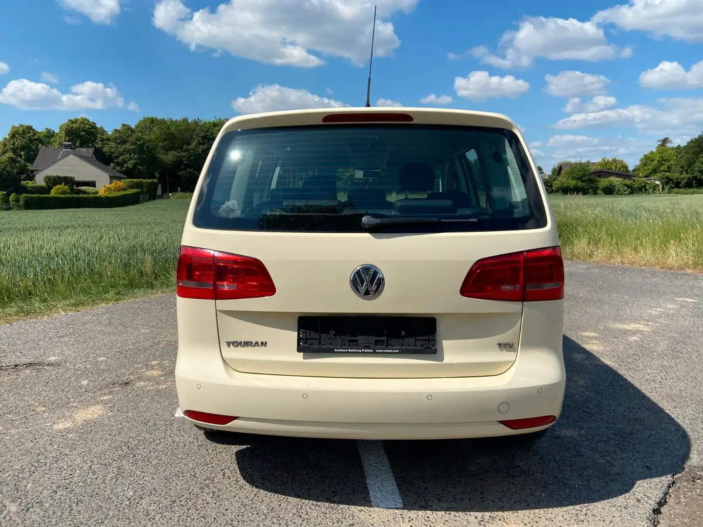 Vehicle image, number 4