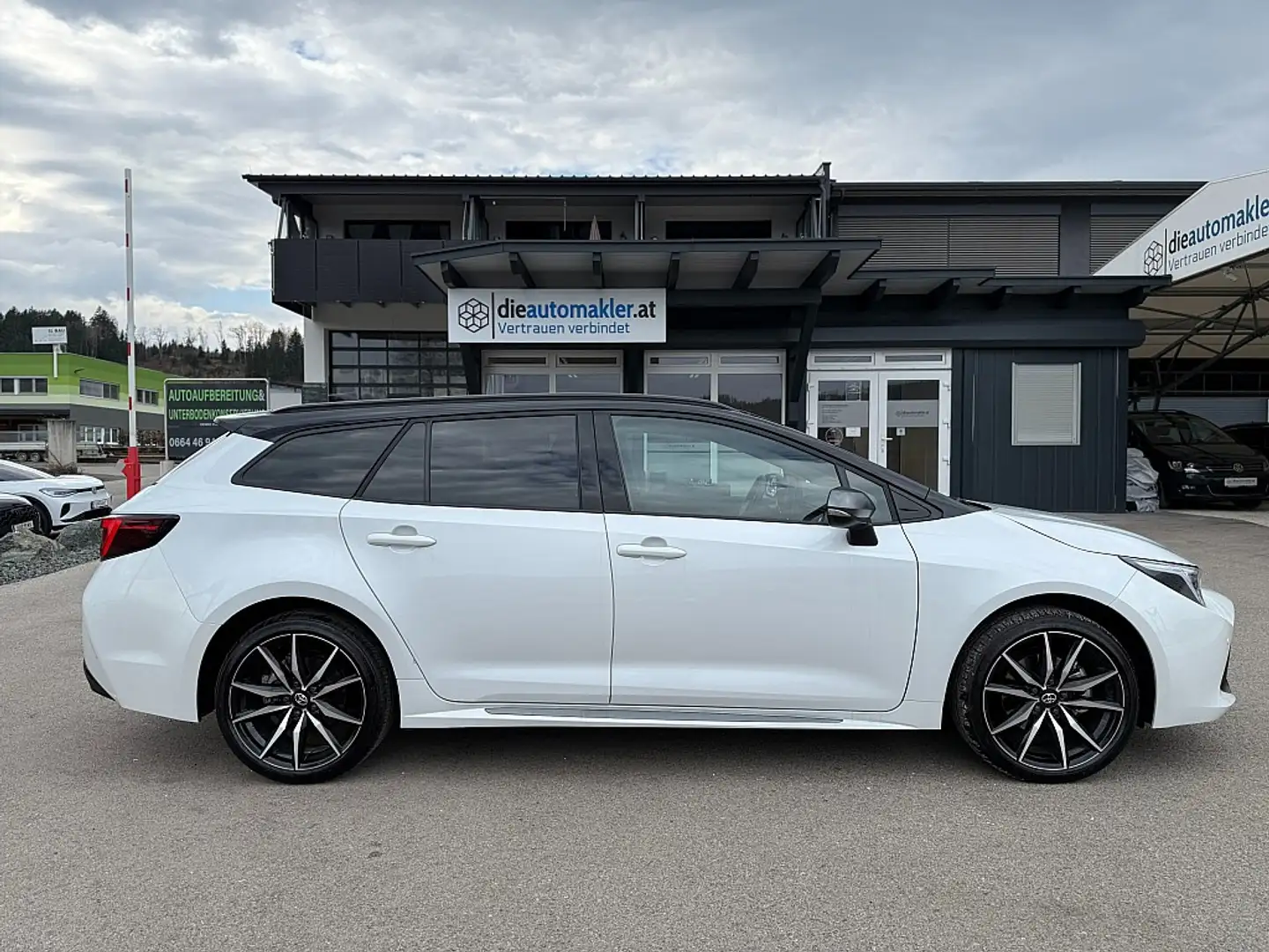 Vehicle image, number 18
