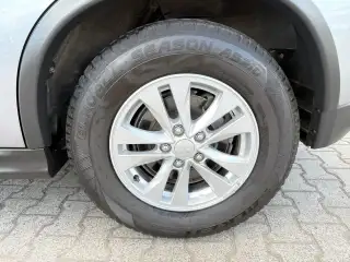 Vehicle image thumbnail, number 4