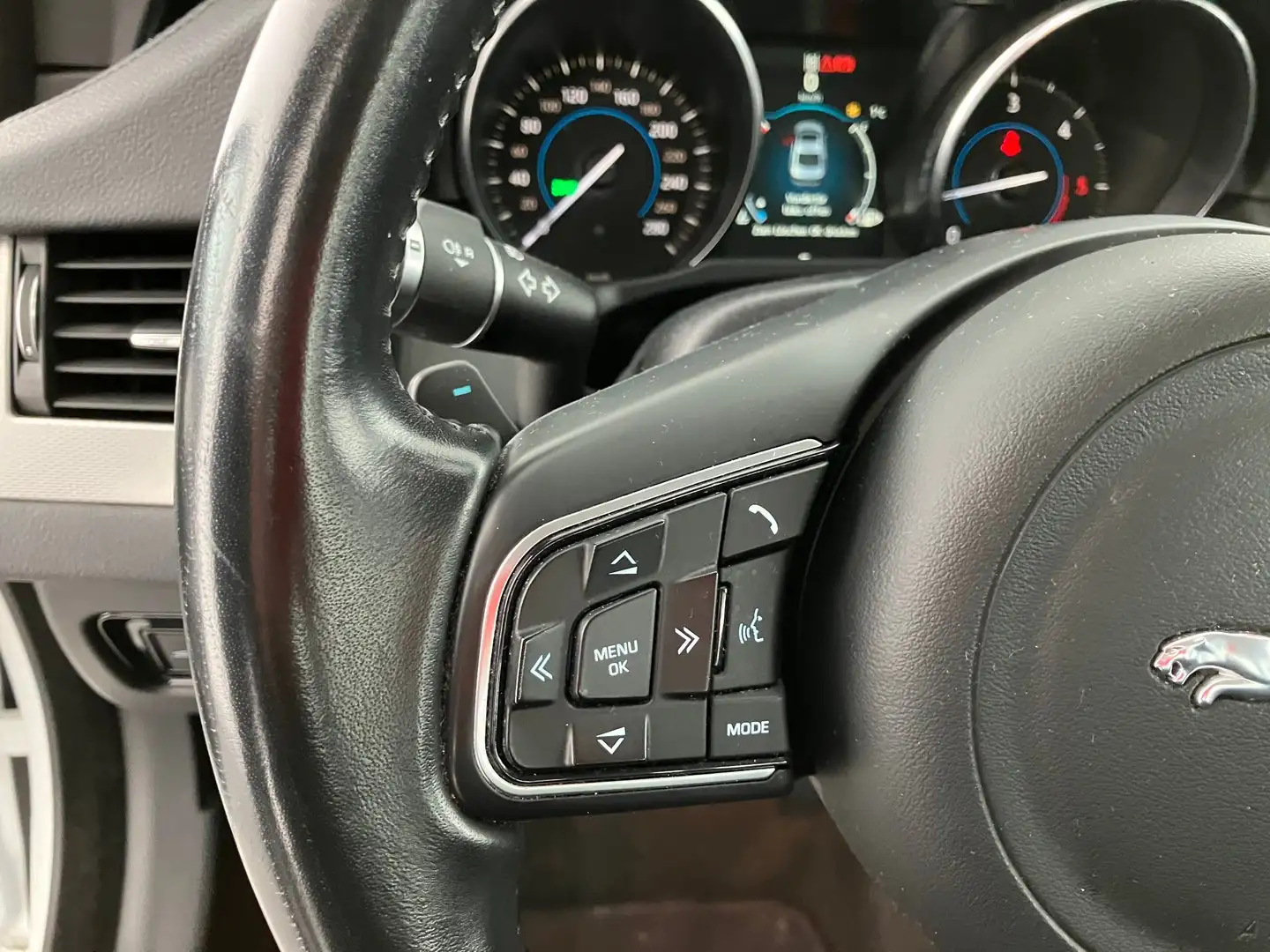 Vehicle image, number 6
