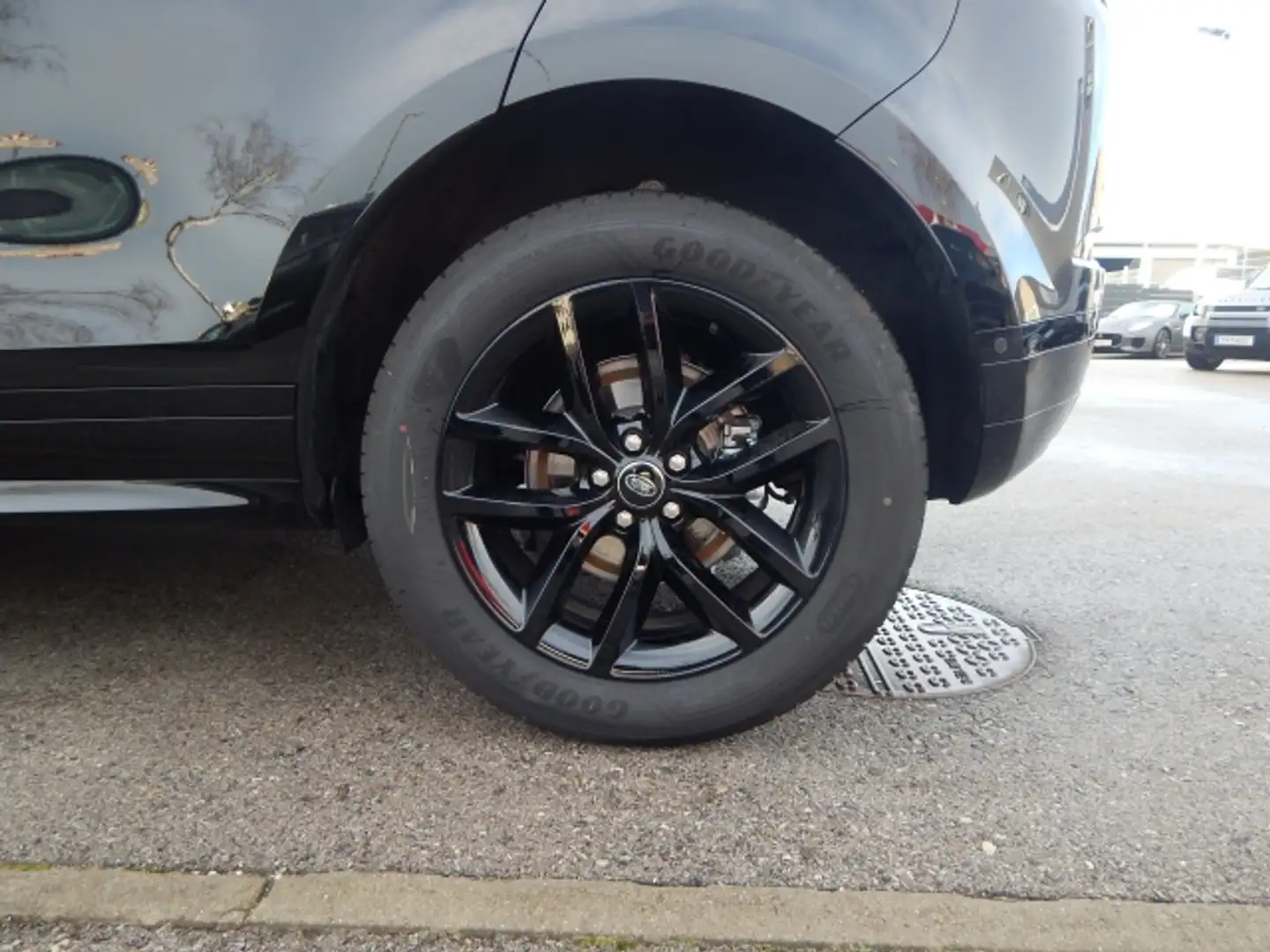 Vehicle image, number 3
