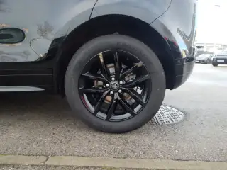 Vehicle image thumbnail, number 3