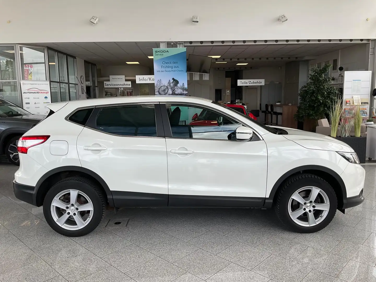 Vehicle image, number 4