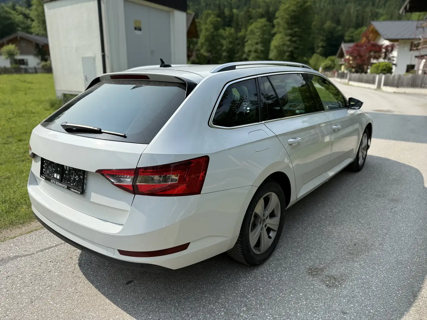 Vehicle image, number 7