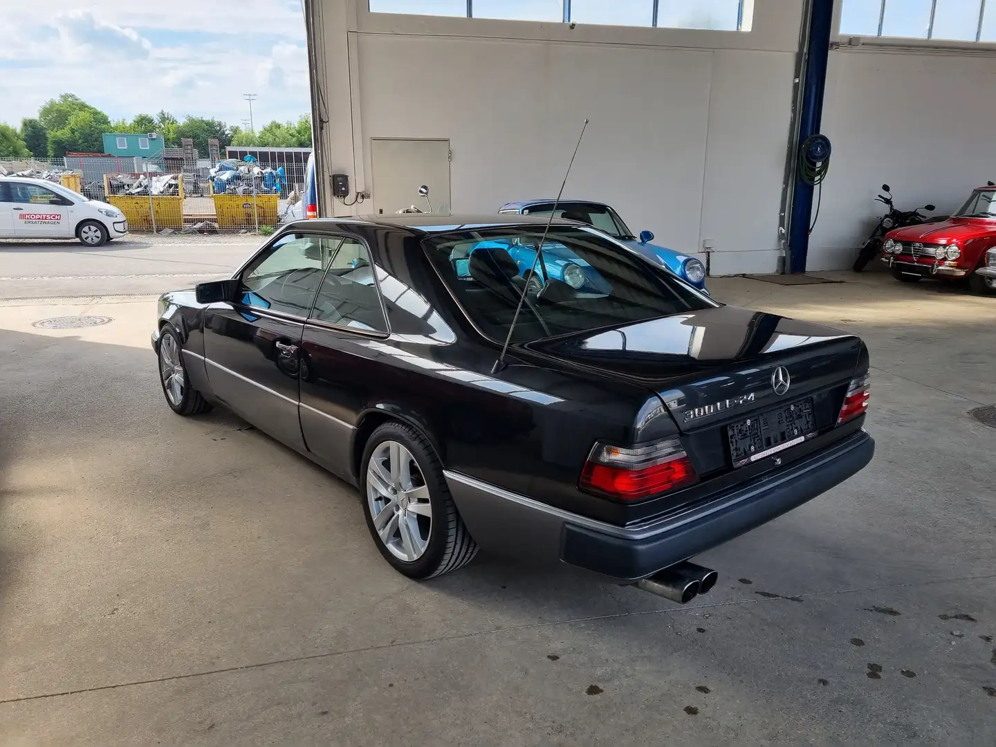 Vehicle image, number 7
