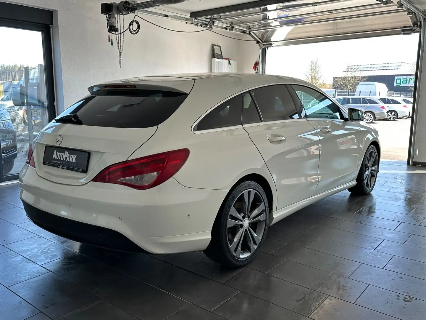 Vehicle image, number 3
