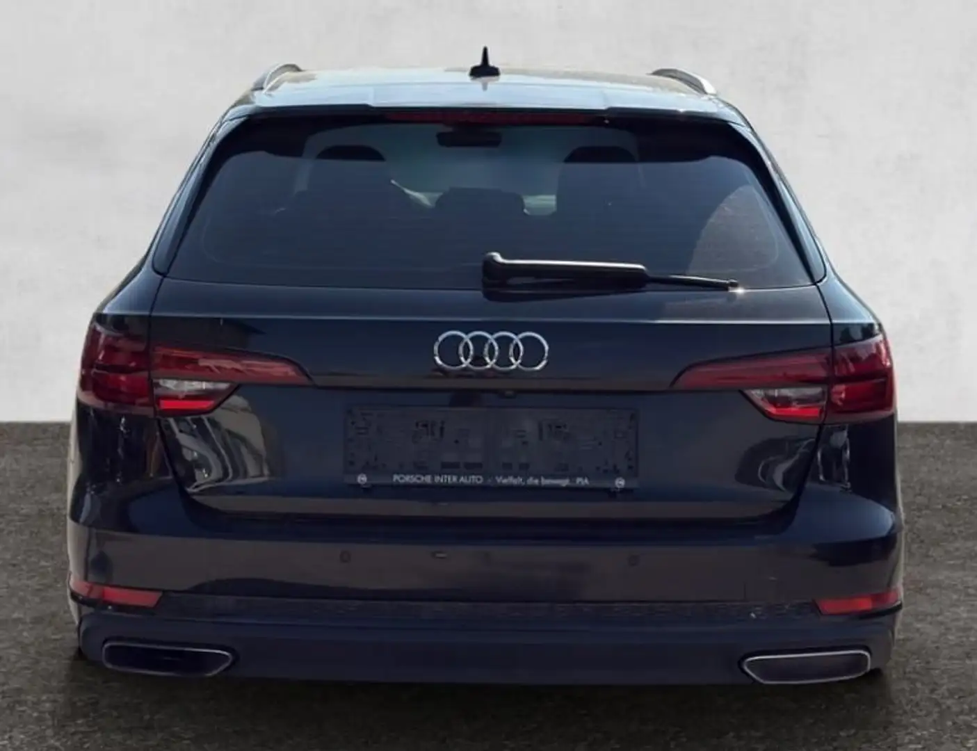 Vehicle image, number 3
