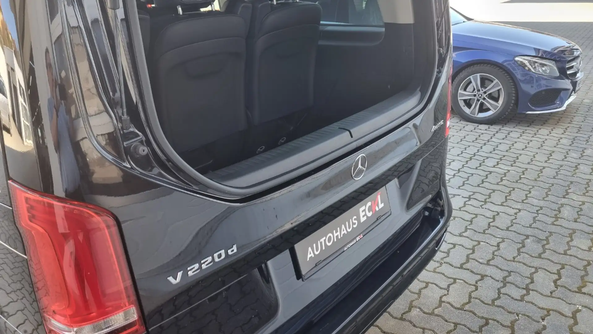 Vehicle image, number 9