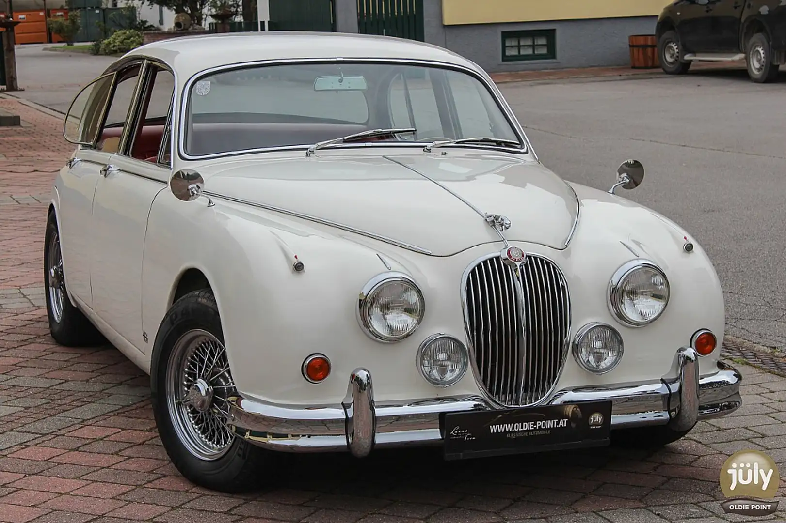 Vehicle image, number 3