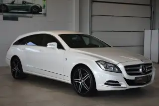 Vehicle image thumbnail, number 4