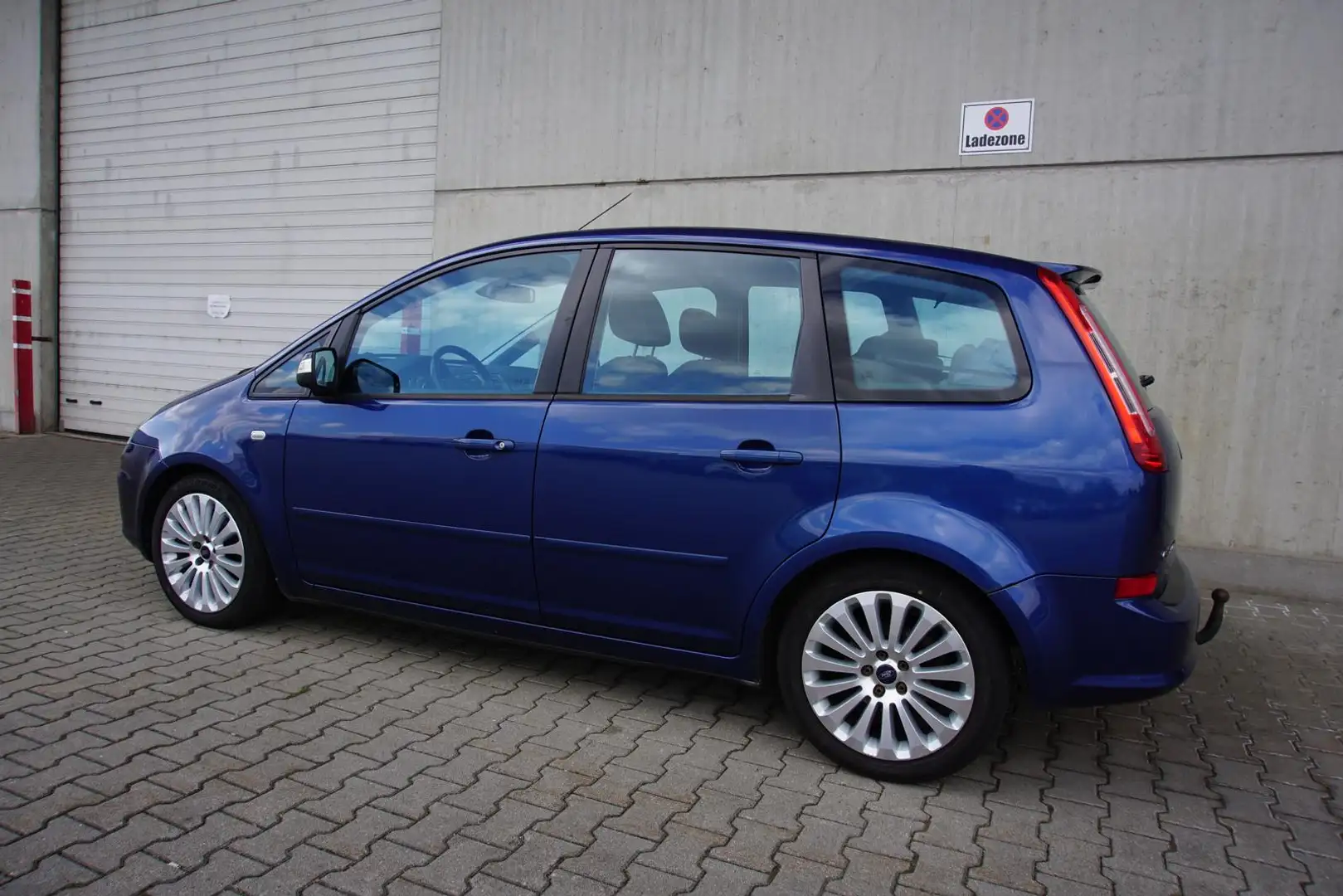 Vehicle image, number 5