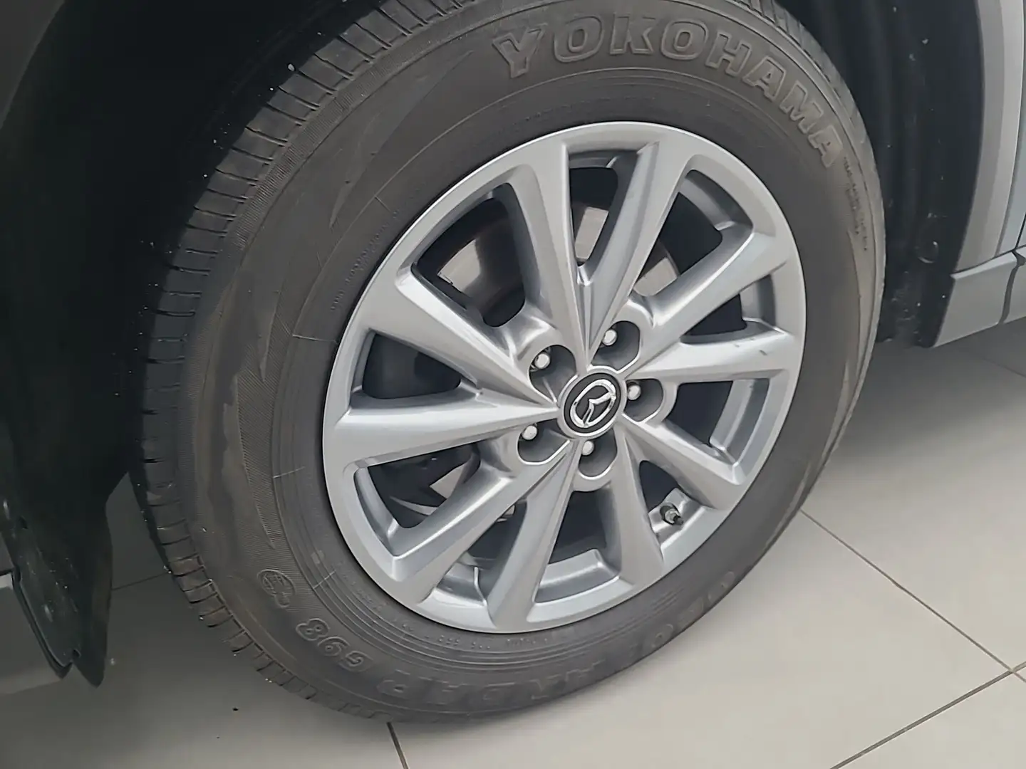 Vehicle image, number 9