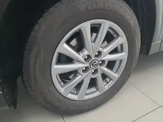 Vehicle image thumbnail, number 9