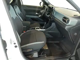 Vehicle image thumbnail, number 9