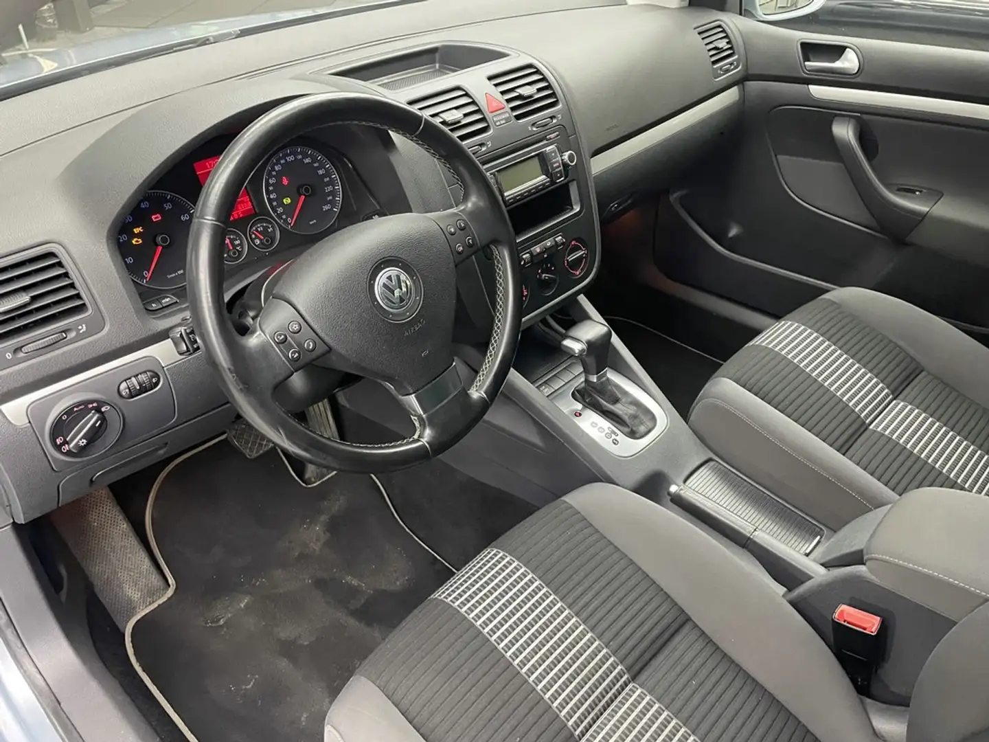 Vehicle image, number 5