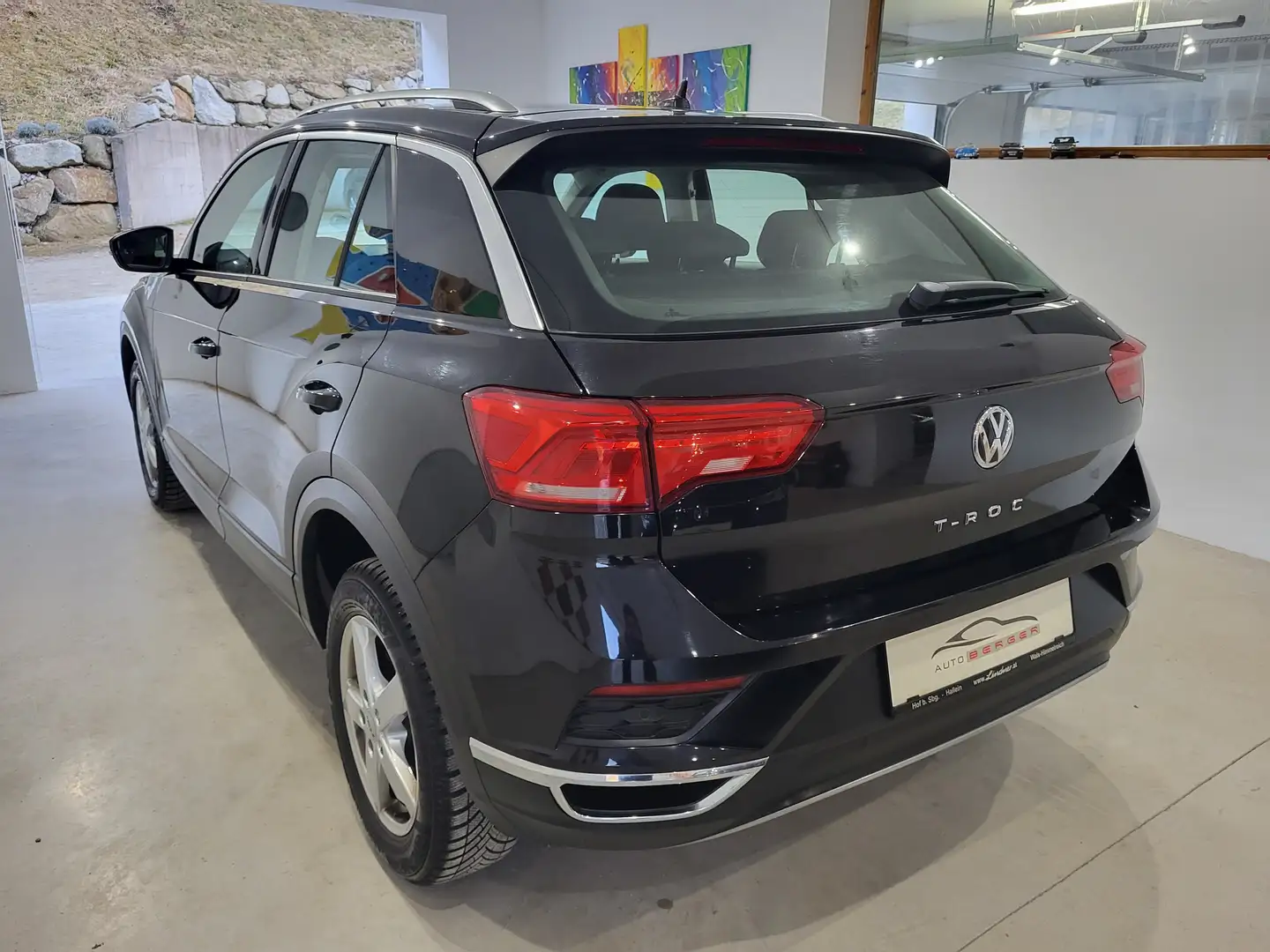 Vehicle image, number 6