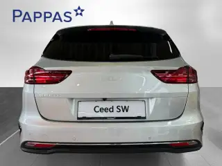 Vehicle image thumbnail, number 4