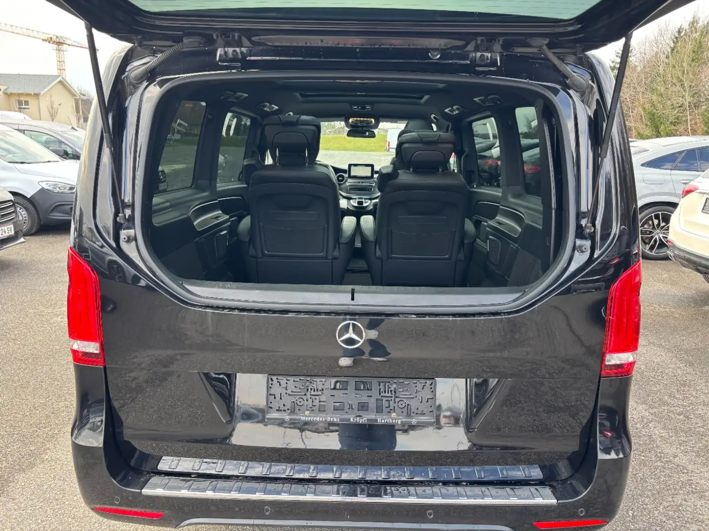 Vehicle image, number 18