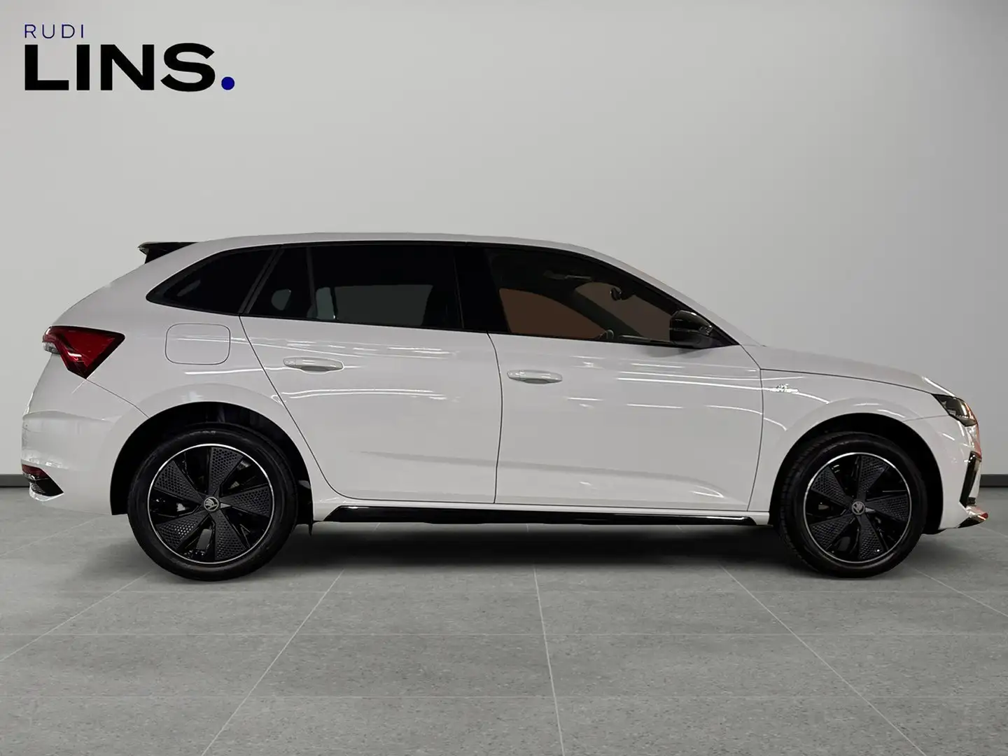 Vehicle image, number 6