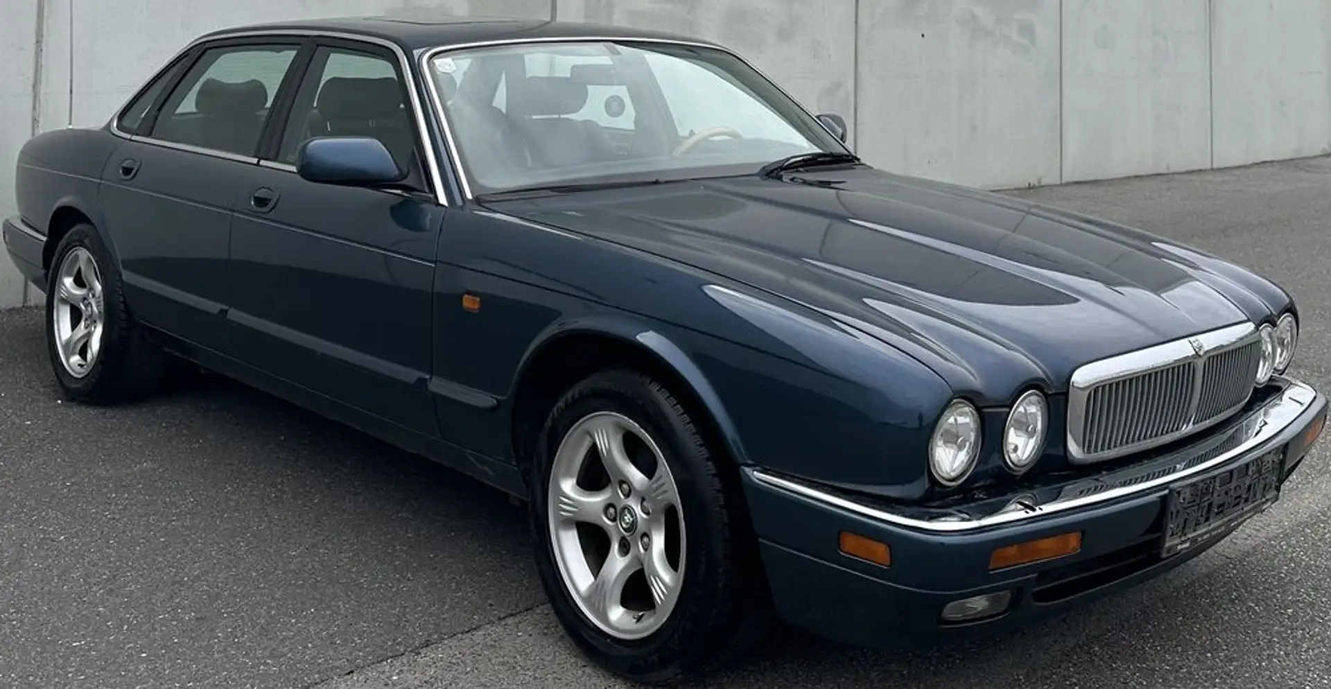 Vehicle image, number 1