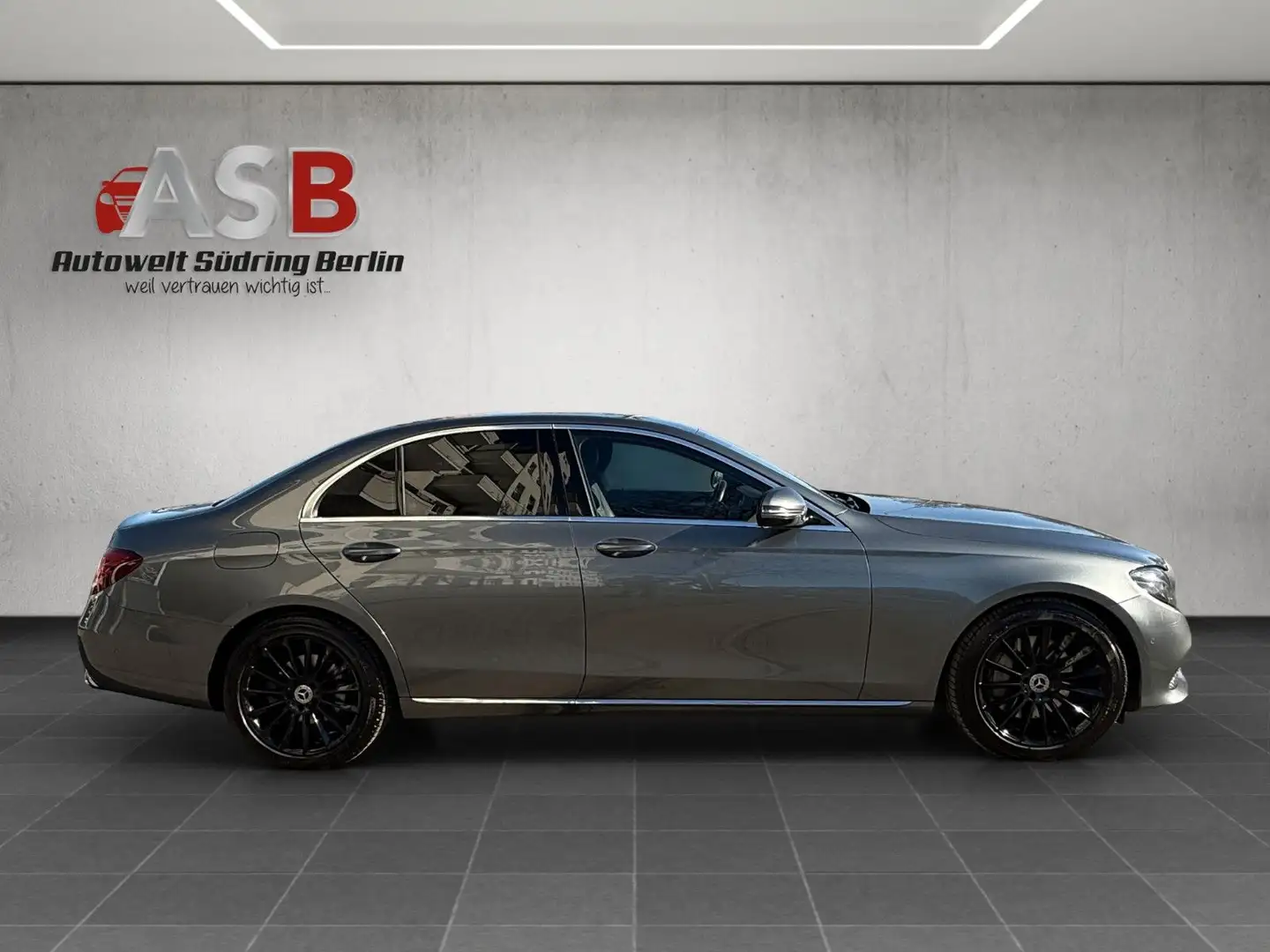 Vehicle image, number 6